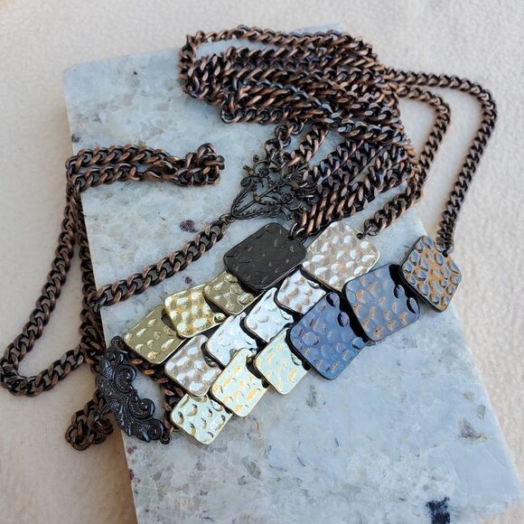 Long bonze necklace with multiple tiered chains and square accents - Picture 7 of 7